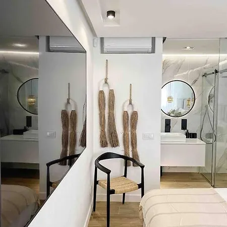 Front Sea Apartment *